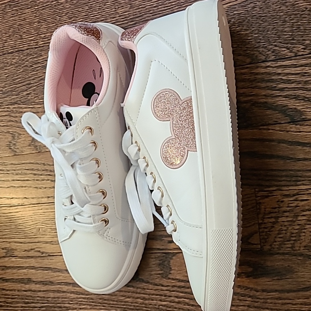 Nwot Mickey Sneakers disney pink glitter